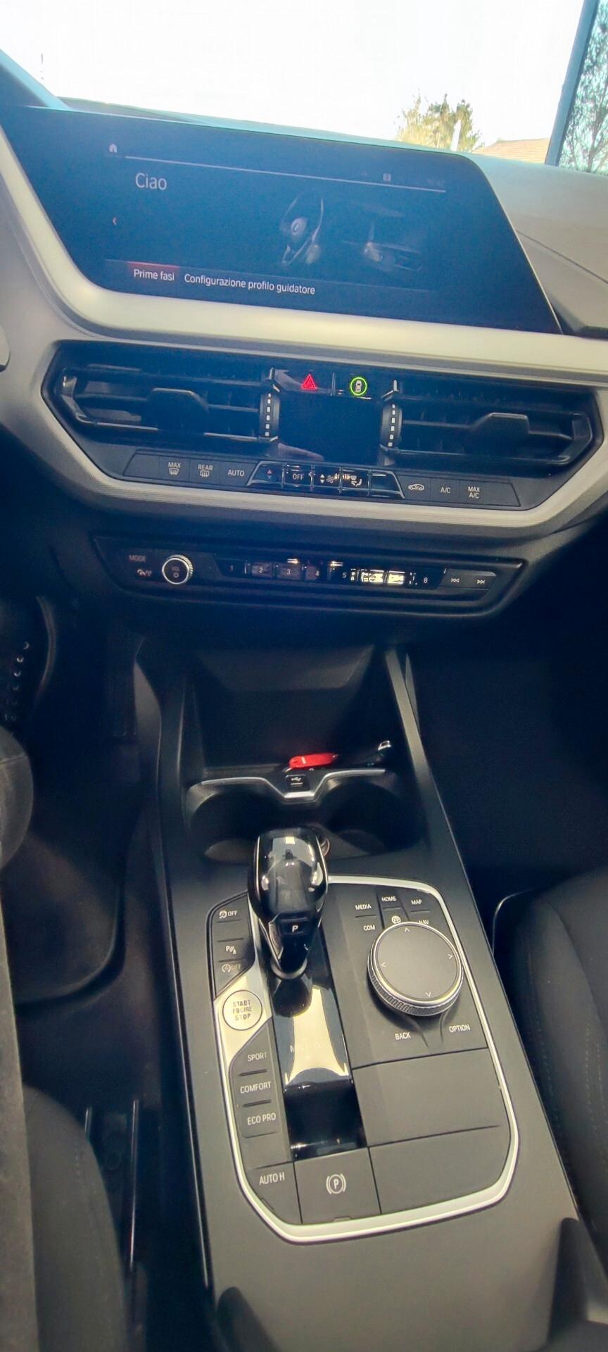 Bmw 116 116d 5p. Business Advantage