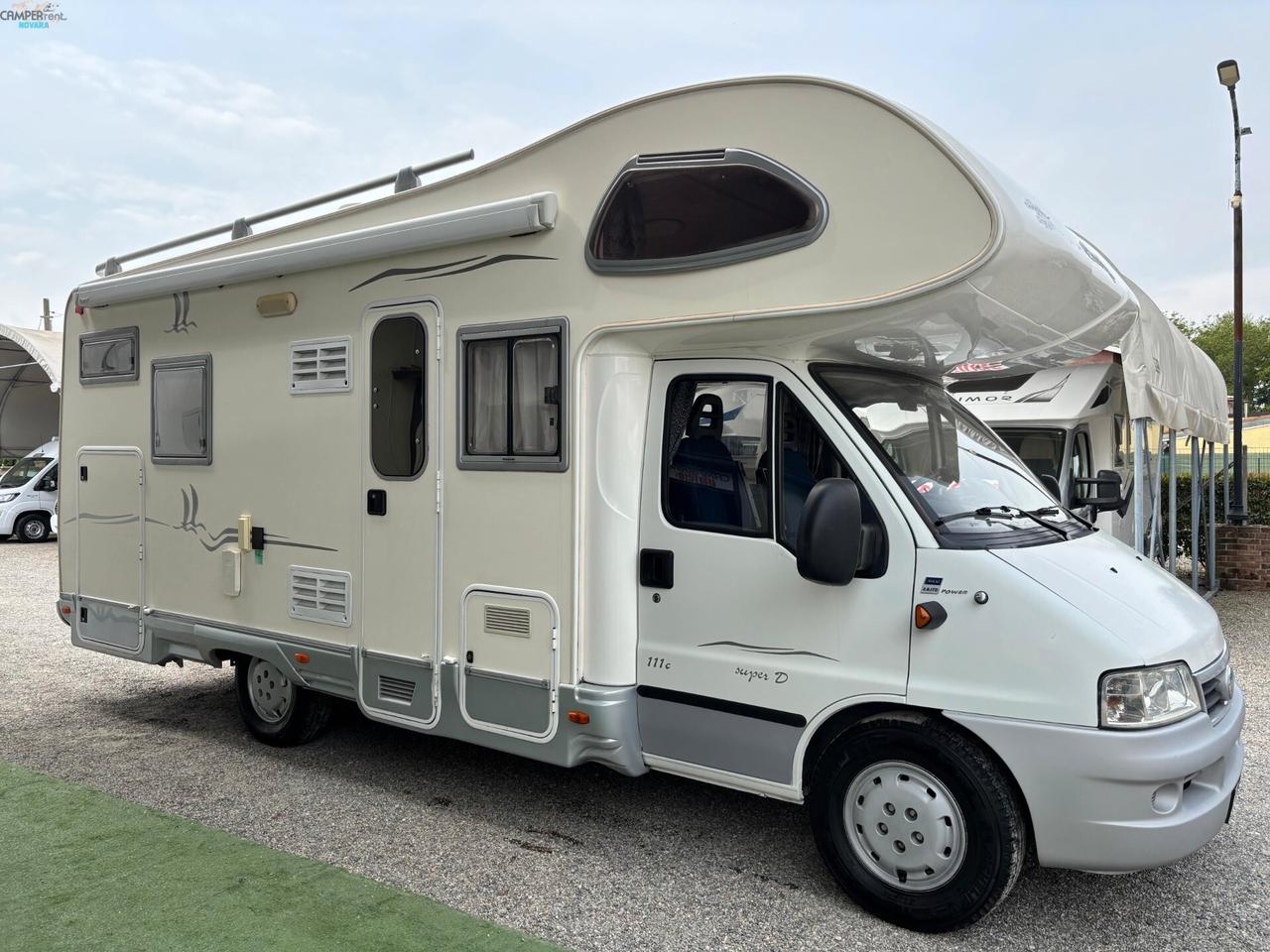 ELNAGH SUPER D 111c - MANSARDATO CON LETTI A CASTELLO IN CODA