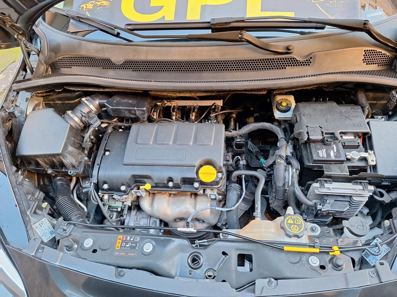 Opel Corsa 1.4 90CV GPL Tech 5 porte Innovation