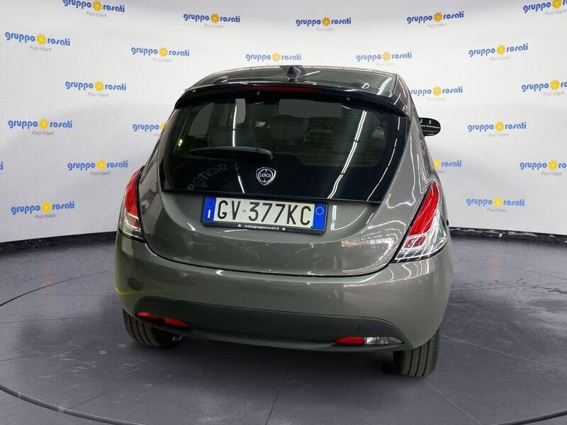 Lancia Ypsilon III 2015 1.0 firefly hybrid Gold s&s 70cv