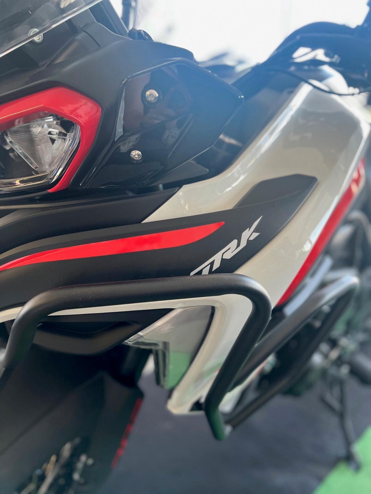 Benelli TRK 702 X Gres White - NUOVA
