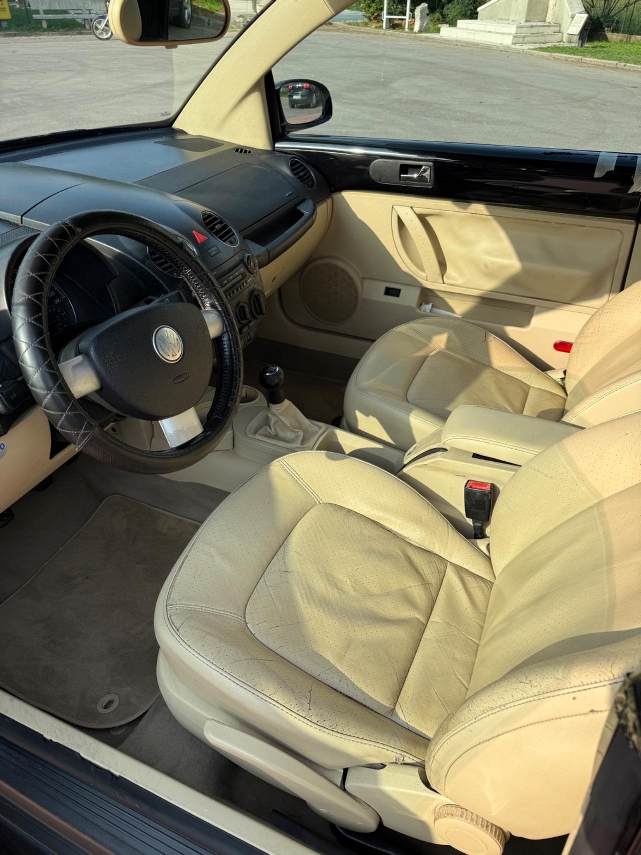 Volkswagen New Beetle 1.6 Cabrio