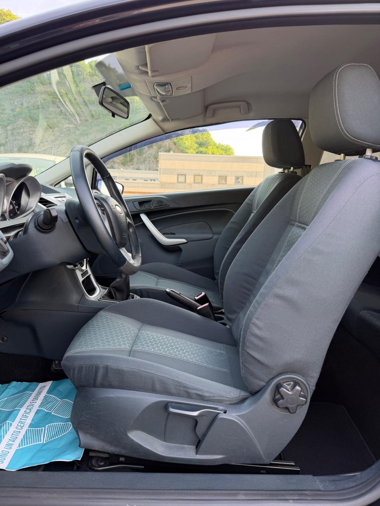 Ford Fiesta 1.4 TDCi 68CV - NEOPATENTATI