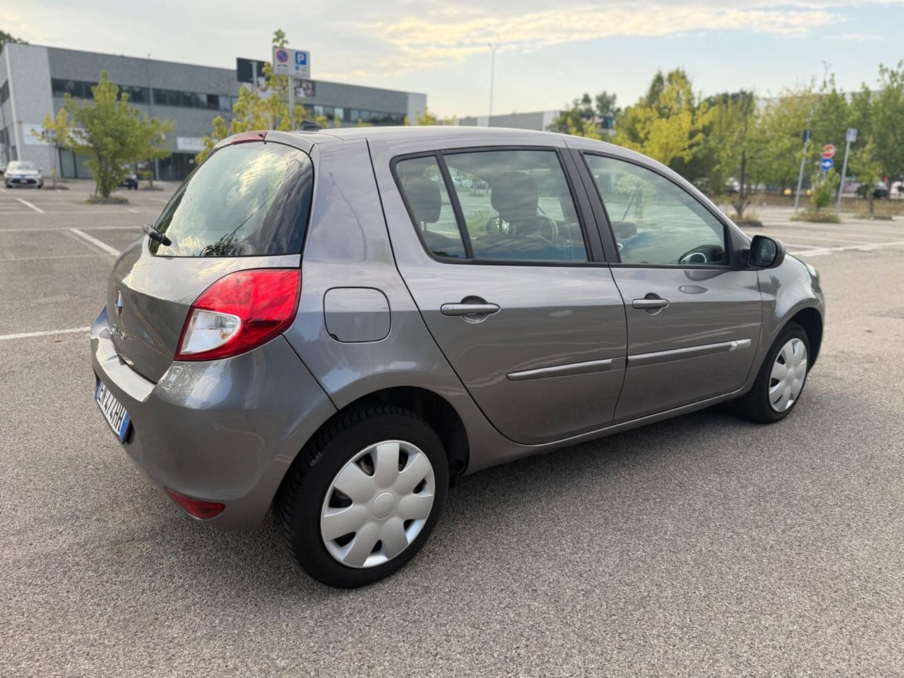 Renault Clio 1.2 16V 5 porte*Neopatentati*