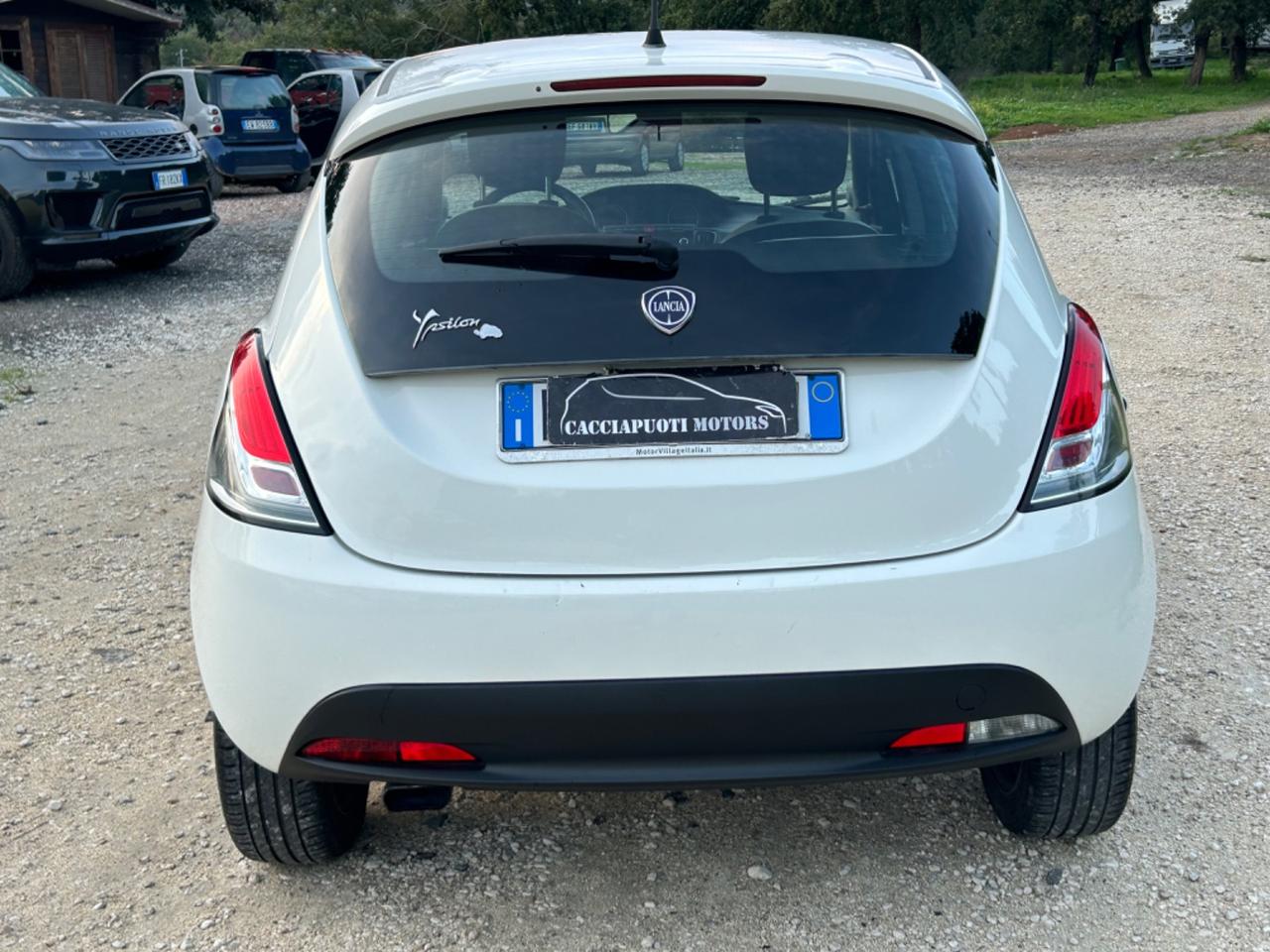 Lancia Ypsilon 1.2 69 CV 5 porte Silver