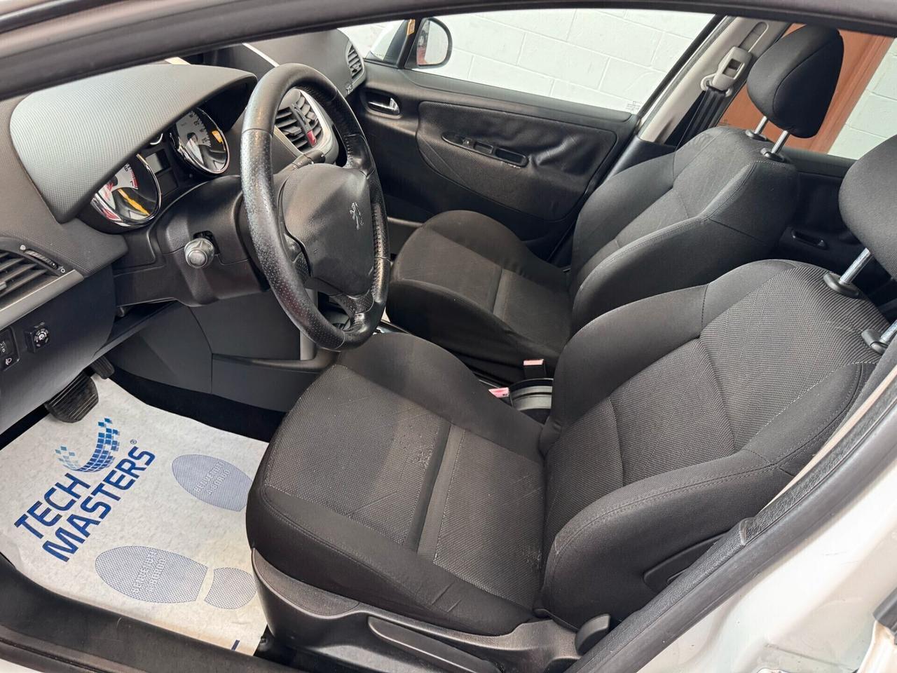 Peugeot 207 1.6 VTi 120CV 5p. XS neopat CAMBIO AUTOMATICO
