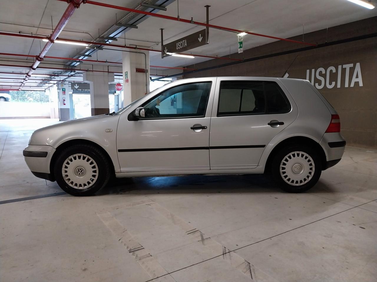 Volkswagen Golf 1.9 TDI/101 CV cat 5p. Champ - ok neopatentati