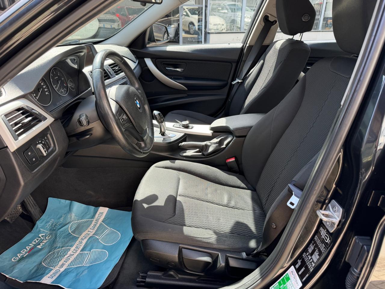 Bmw 318d 143 CV Business Automatico 2015