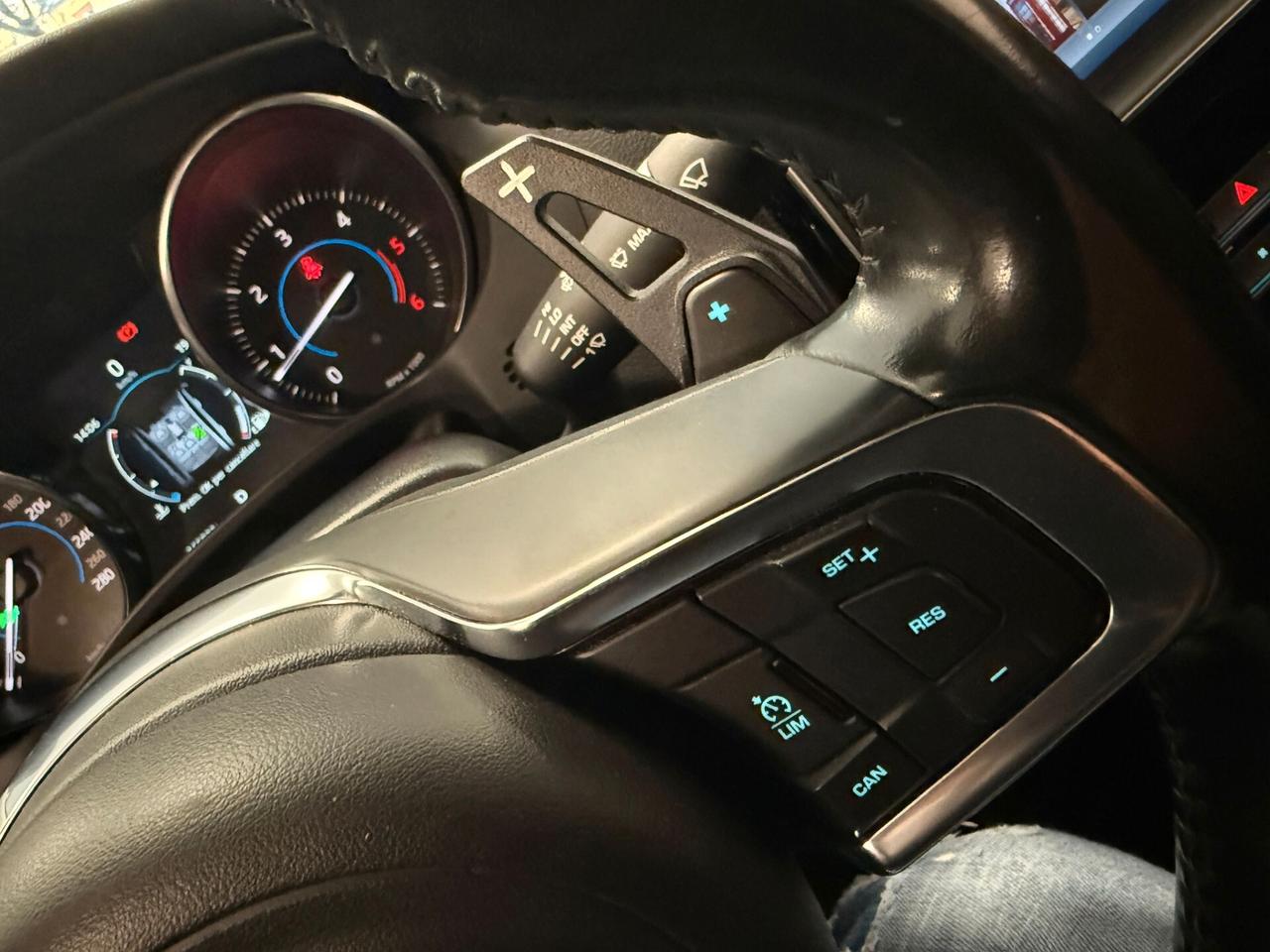 Jaguar XE 2.0 D Turbo 180CV Portfolio