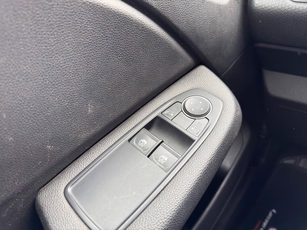 Renault Clio 1.0 tce Business 90cv Con NAVIGATORE