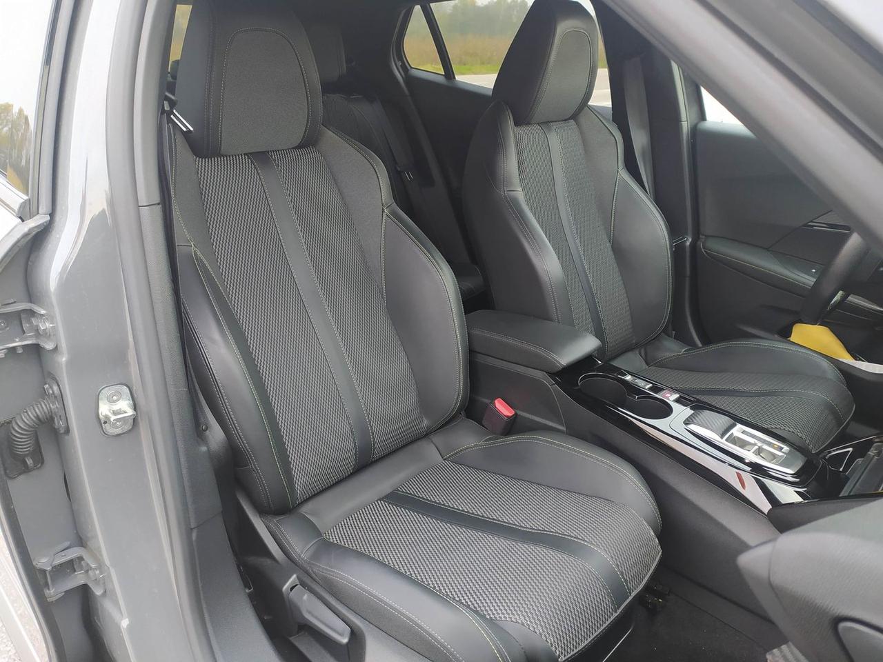 Peugeot 2008 GT 1.5 Blue HDI 130 #7917