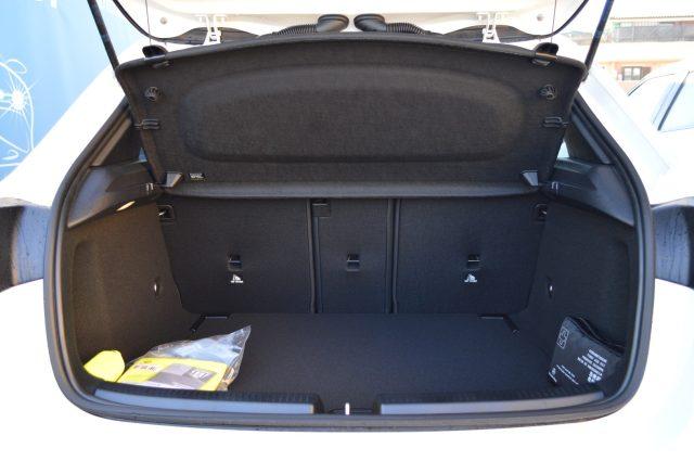 MERCEDES-BENZ A 180 d Automatic Business Extra Carplay