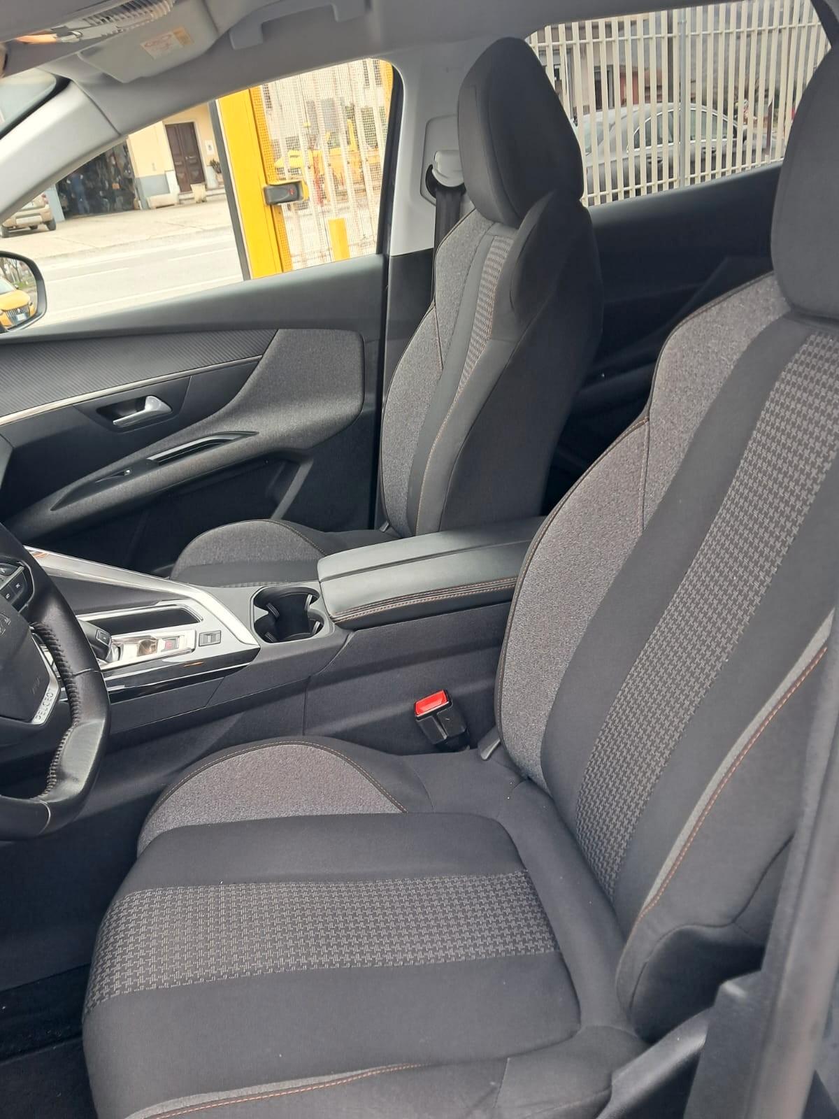 Peugeot 3008 BlueHDi 130 S&S Active