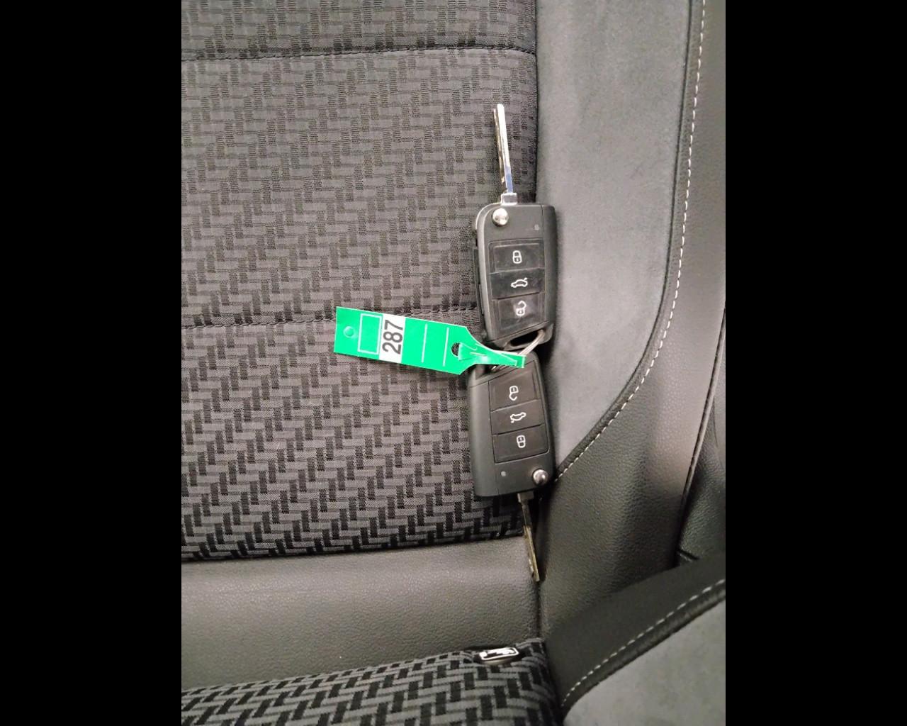 VOLKSWAGEN T-Cross 2019 - T-Cross 1.0 tsi Advanced 110cv dsg