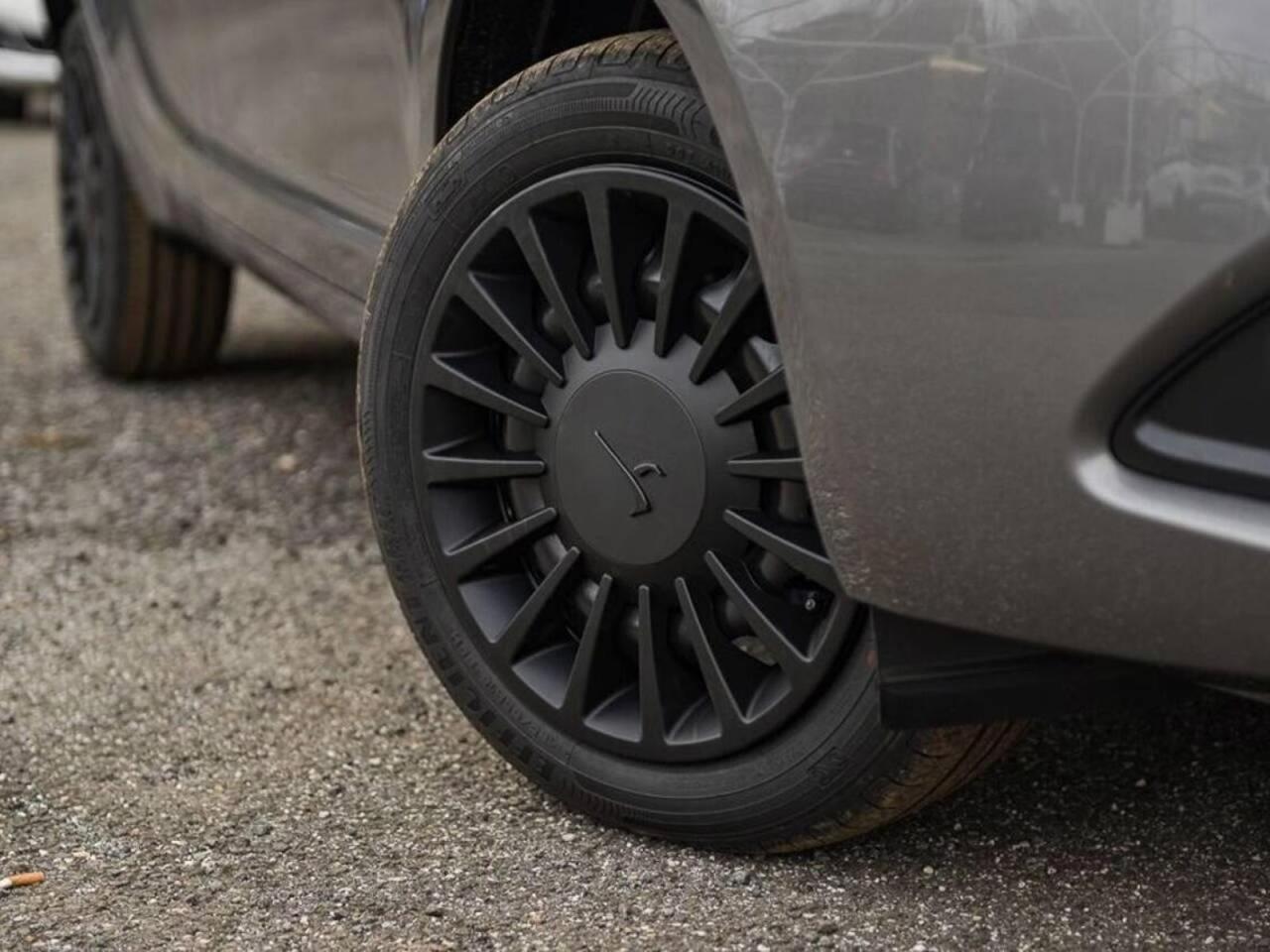 LANCIA Ypsilon III 2021 - Ypsilon 1.0 firefly hybrid Silver s&s 70cv