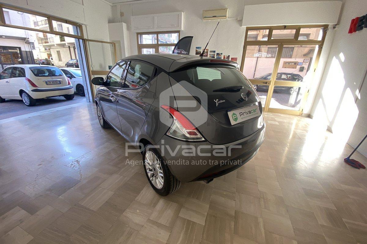 LANCIA Ypsilon 1.2 69 CV 5 porte Silver