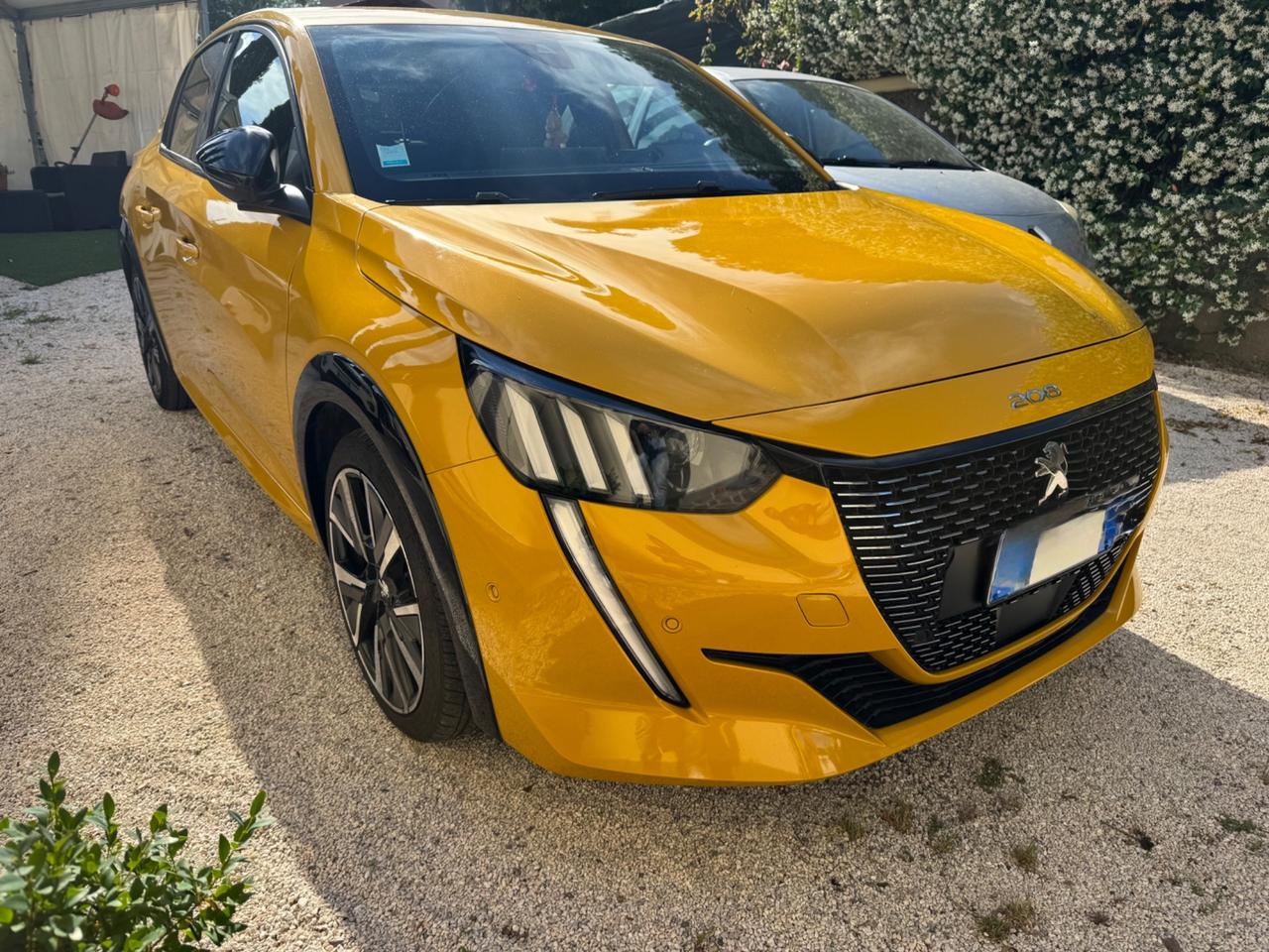Peugeot 208 PureTech 100 Stop&Start 5 porte GT
