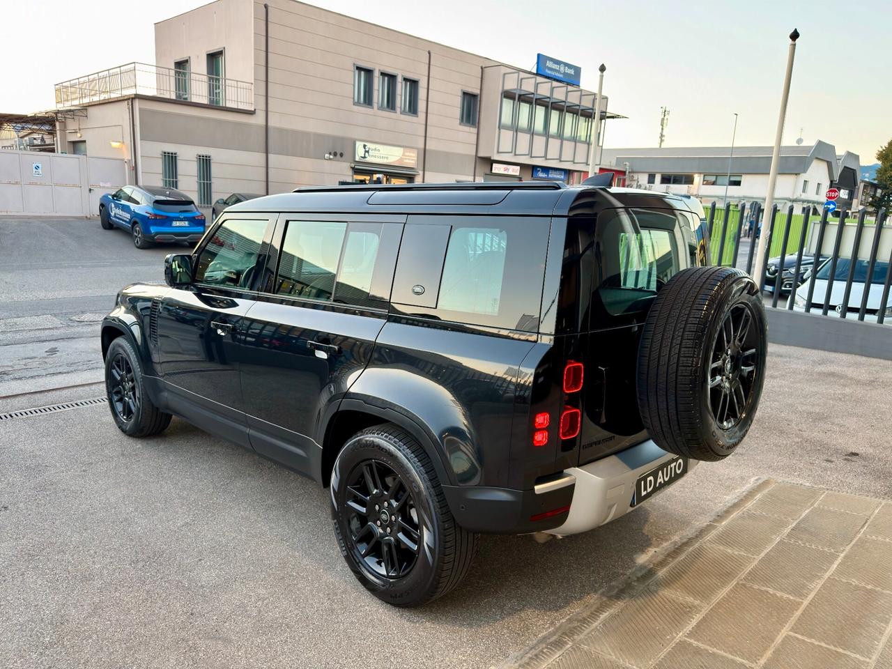 Land Rover Defender 110 3.0D I6 250 CV AWD Auto SE