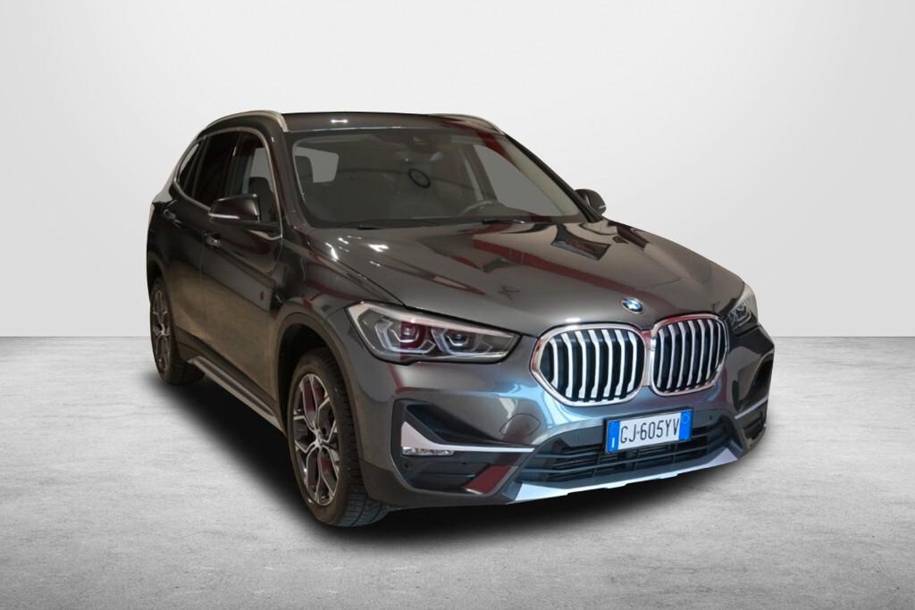 BMW X1 16D 115CV STEPTRONIC S-DRIVE XLINE PLUS ( FARI LED - PELLE - AMBIENT LIGHTS - CRUISE - NAVI - PARK ASSISTANT - TELECAMERA POST. - CERCHI 18 )