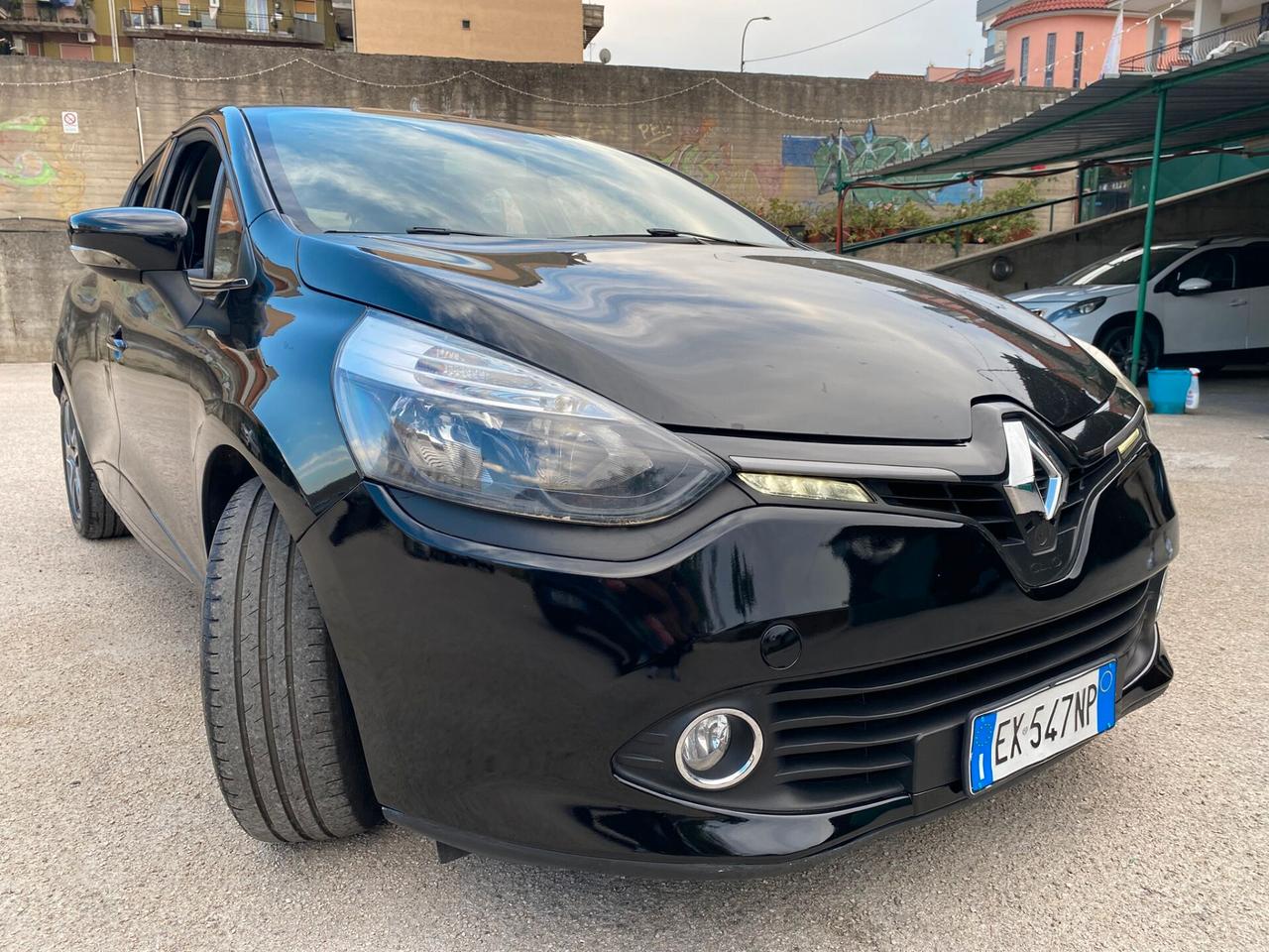 Renault Clio 1.5 dCi 75cv costume national restyling 2015