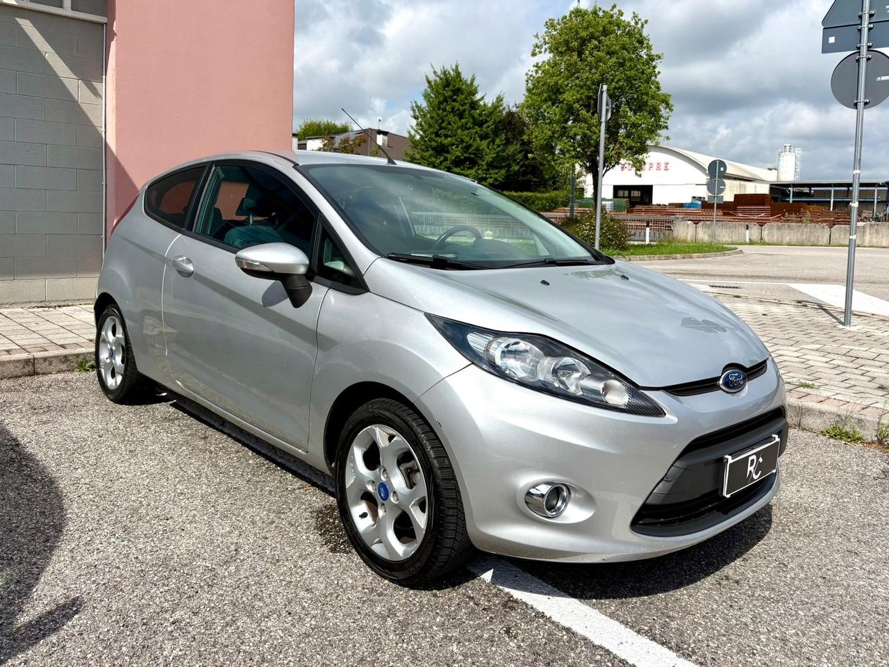 Ford Fiesta 1.2 Neopatentati