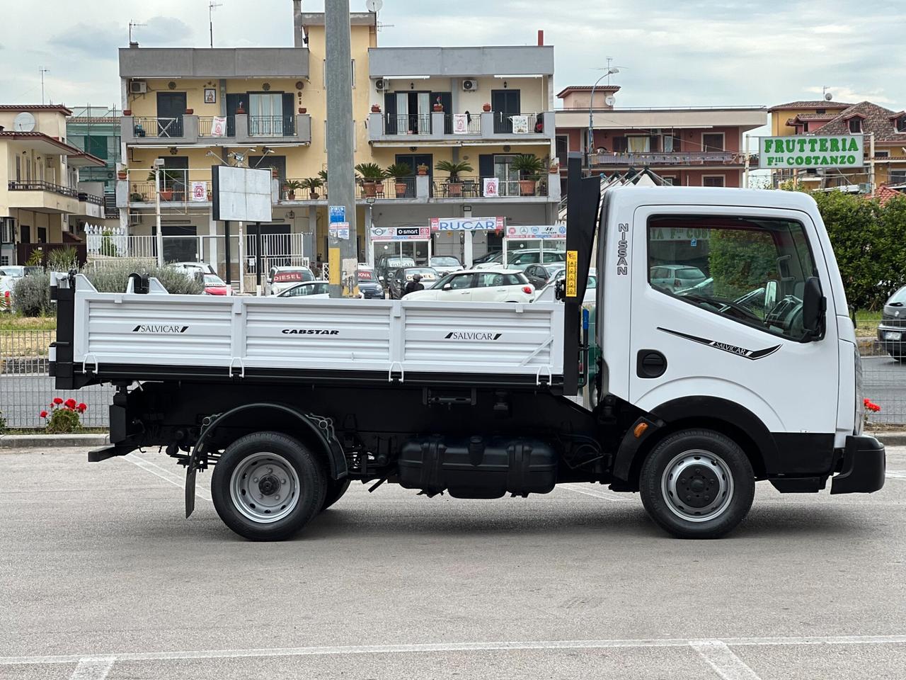 NISSAN CABSTAR 35.13 RIBALTABILE TRILATERALE