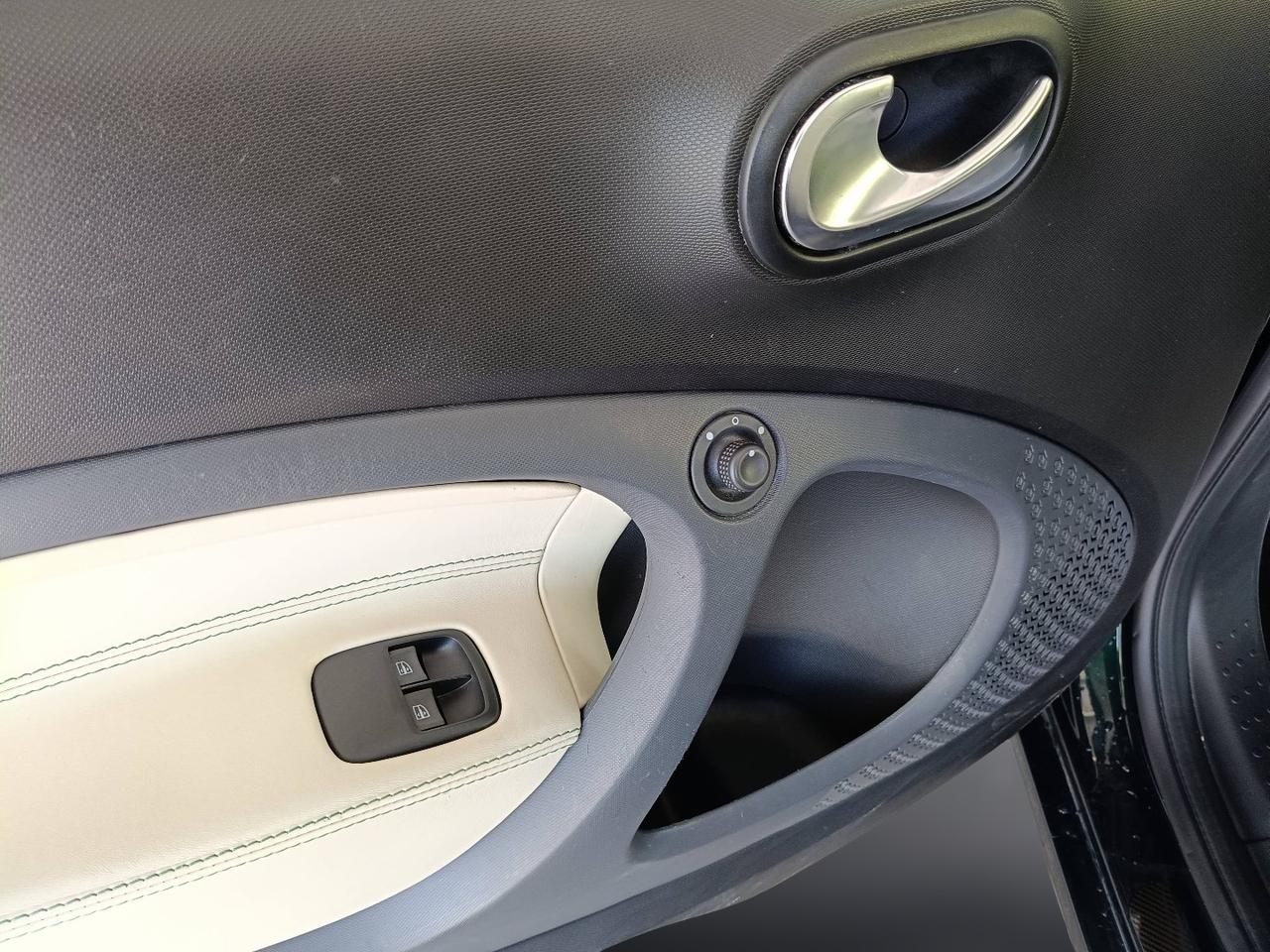 SMART Fortwo III 2015 - Fortwo 0.9 t British Green 90cv twinamic