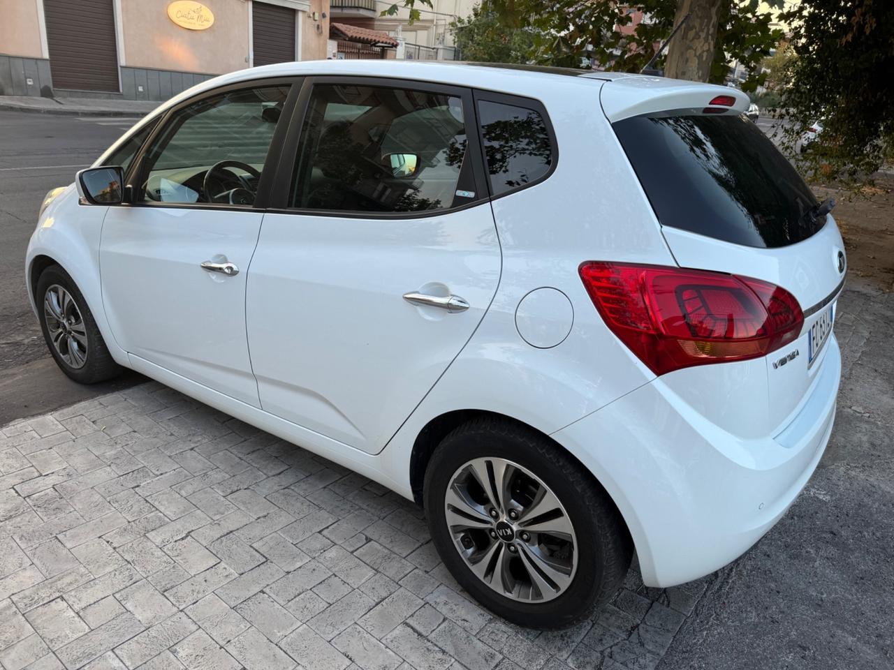 Kia Venga 1.4 CRDi 90 CV S&S High Tech