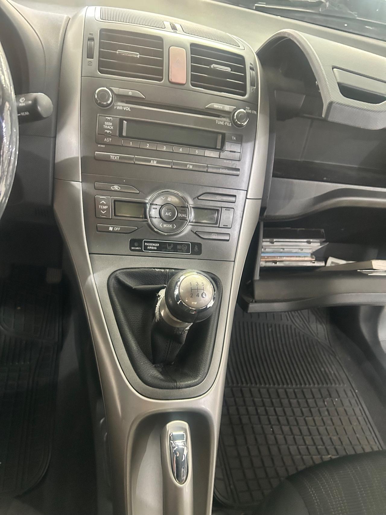 Toyota Auris 1.4 D-4D 5 porte Sol