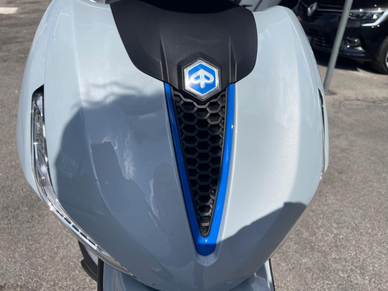 Piaggio Beverly 400 i.e. 400S HPI ANNO 2025 KM 1000 PERFETTO!!!