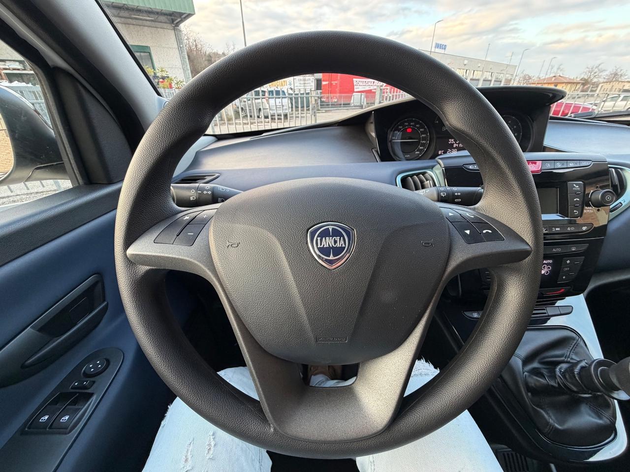 Lancia Ypsilon 1.0 FireFly 5 porte S&S Hybrid