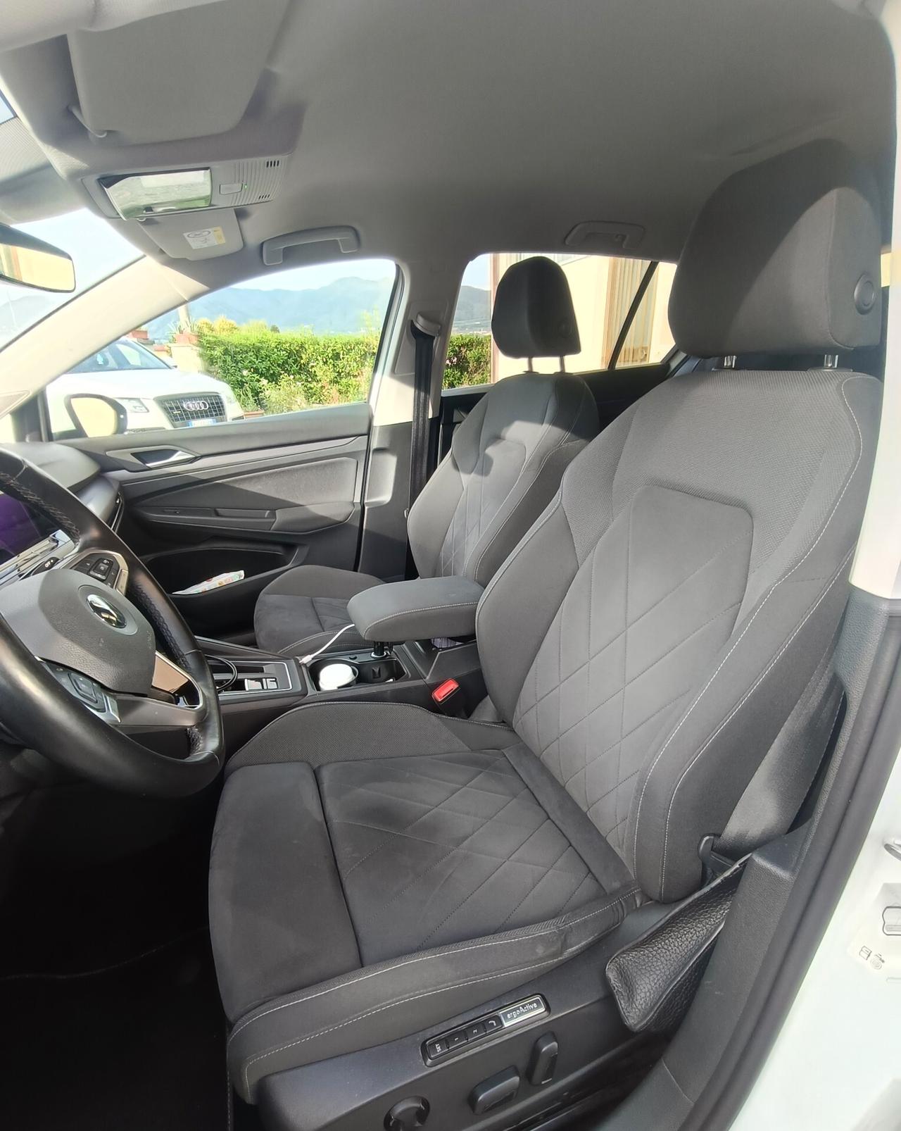 Volkswagen Golf 1.5 TGI DSG Style