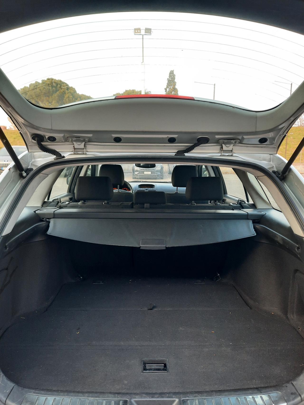 Toyota Avensis 1.8 GPL 16V Station Wagon