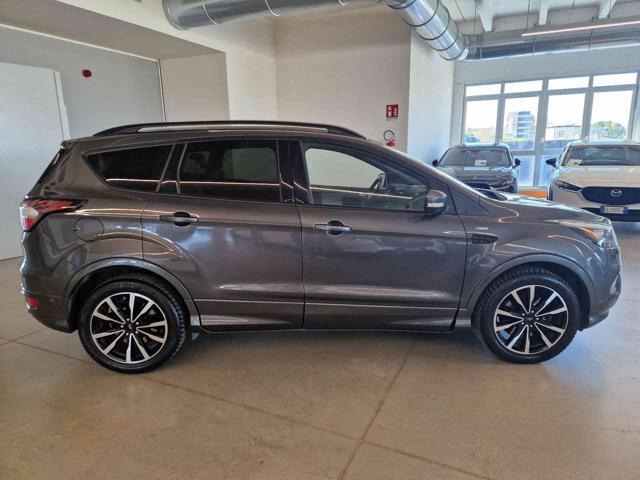 FORD Kuga 1.5 TDCI 120 CV 2WD ST-Line