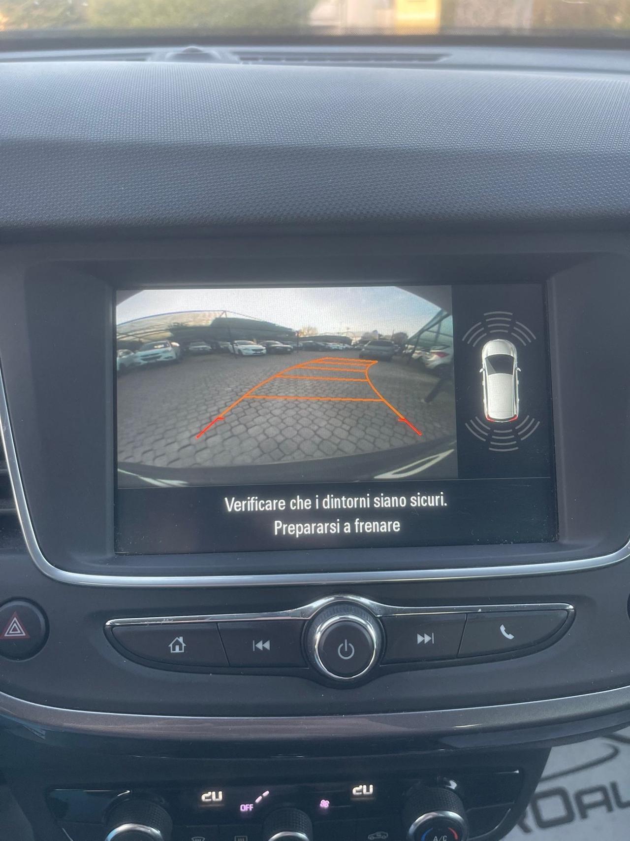 Opel Crossland X 1.2 12V Innovation GANCIO TRAINO