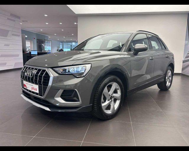 AUDI Q3 35 TDI S tronic Business Advanced