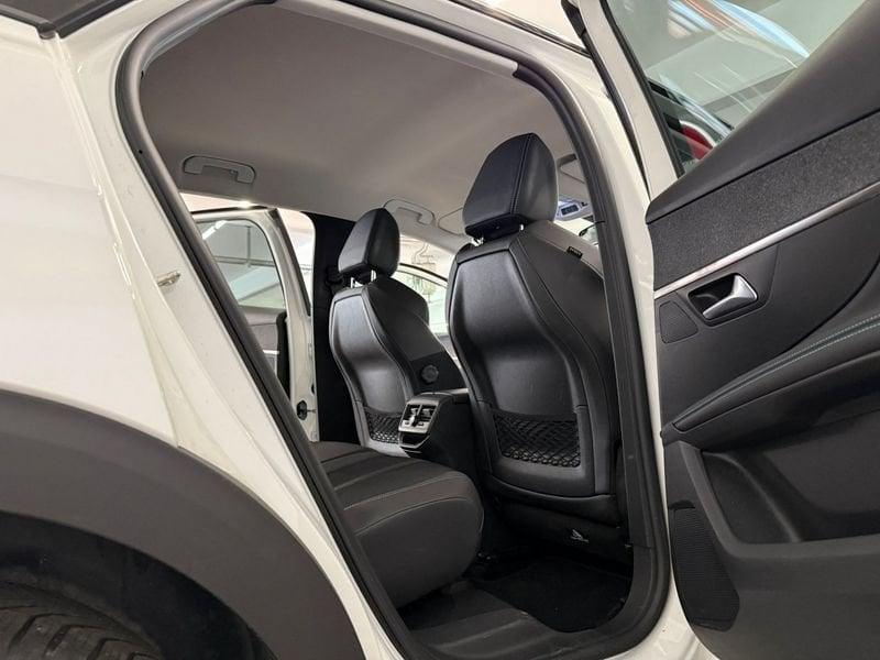 Peugeot 3008 BlueHDi 130 S&S EAT8 Allure Pack
