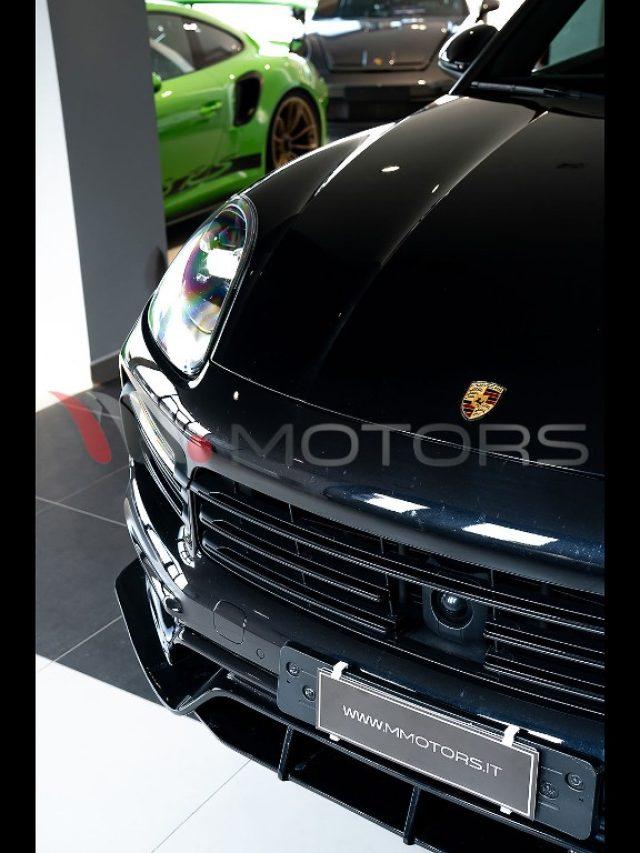 PORSCHE Cayenne 3.0 V6
