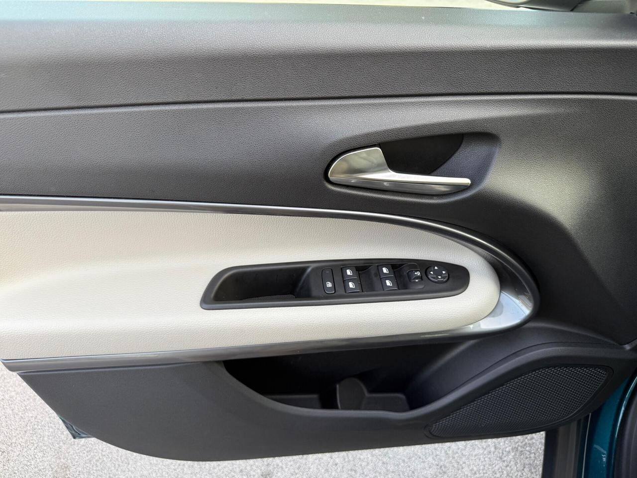 Fiat 600 Hybrid 100 CV DCT MHEV