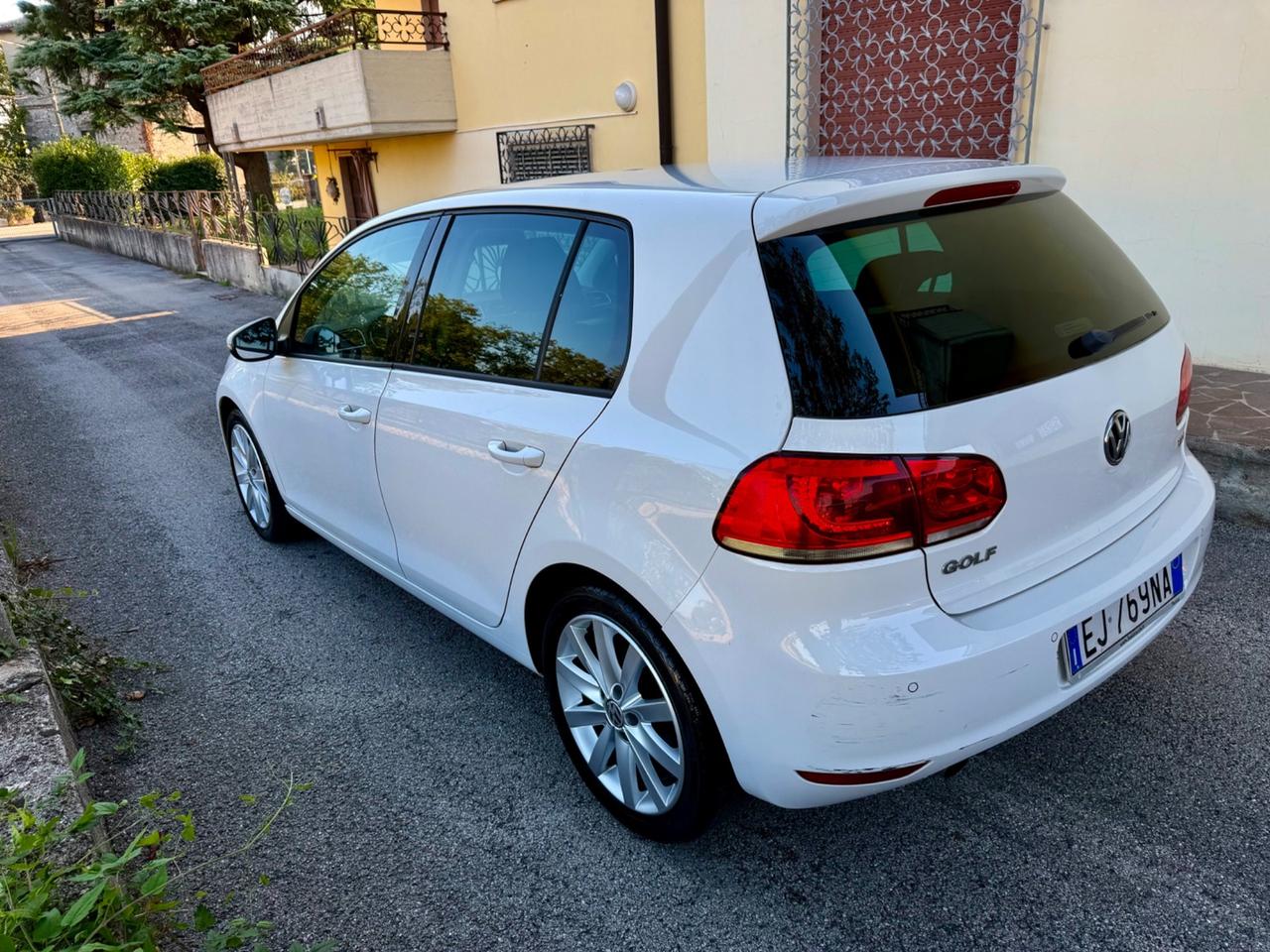 Volkswagen Golf 1.6 TDI DPF 5p. Highline