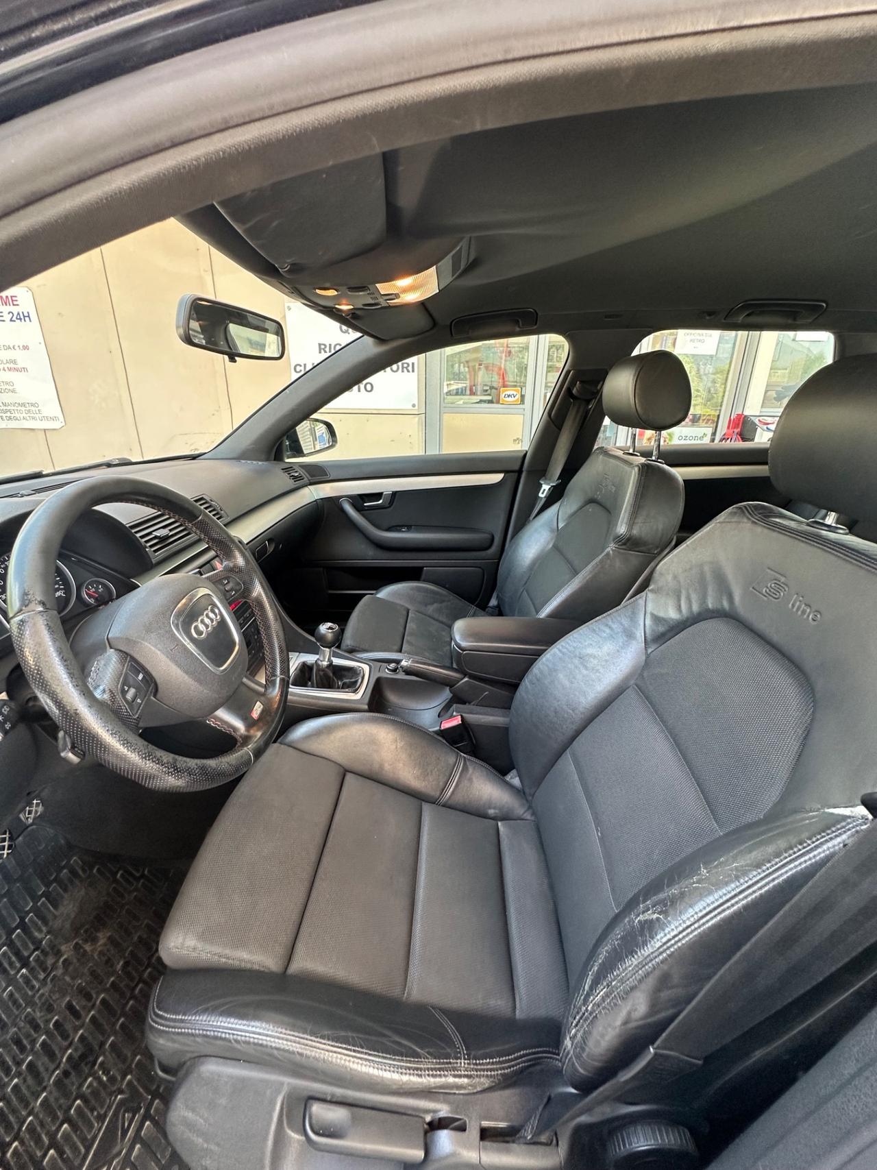 Audi A4 Avant S-LINE