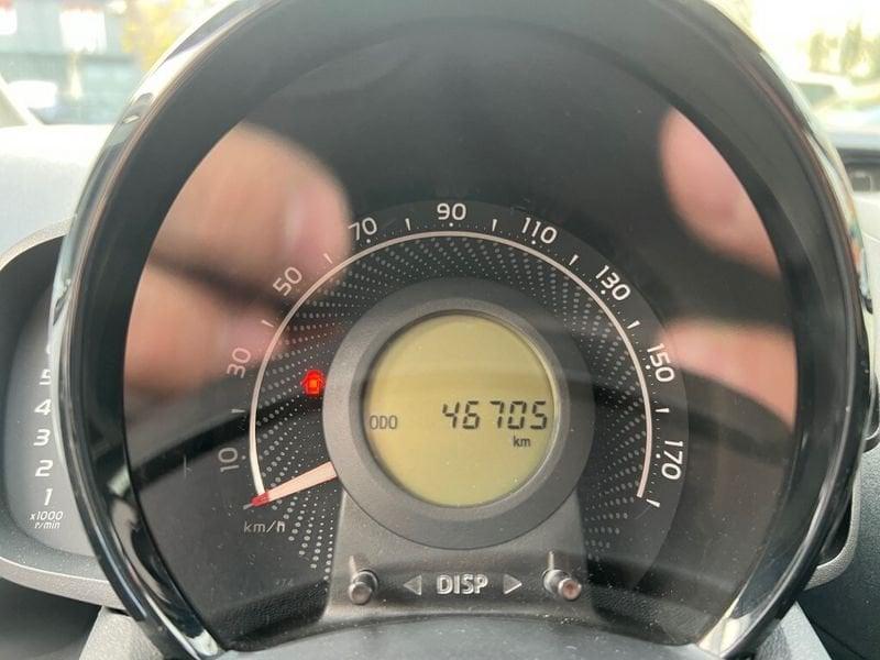 Toyota Aygo 2ª serie Connect 1.0 VVT-i 72 CV 5 porte x-cool