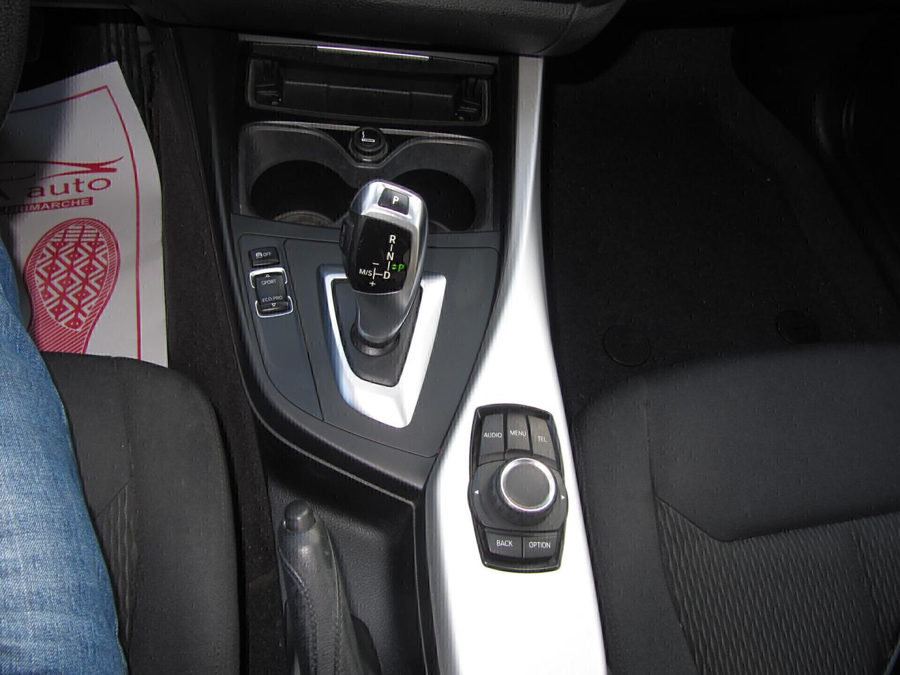 Bmw 118 118d 5p. Urban