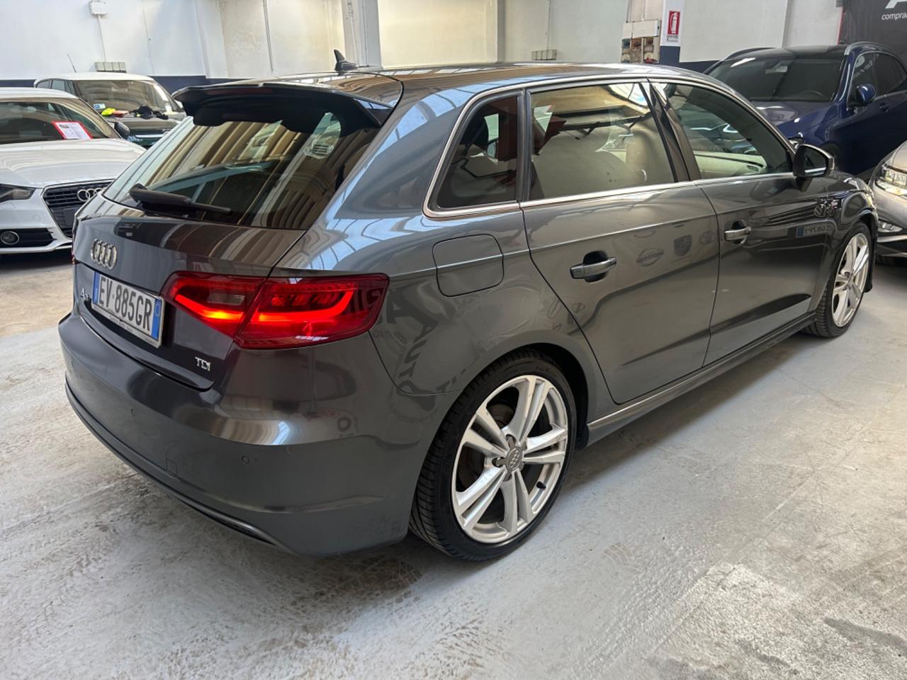 Audi A3 SPB 2.0 TDI S-LINE