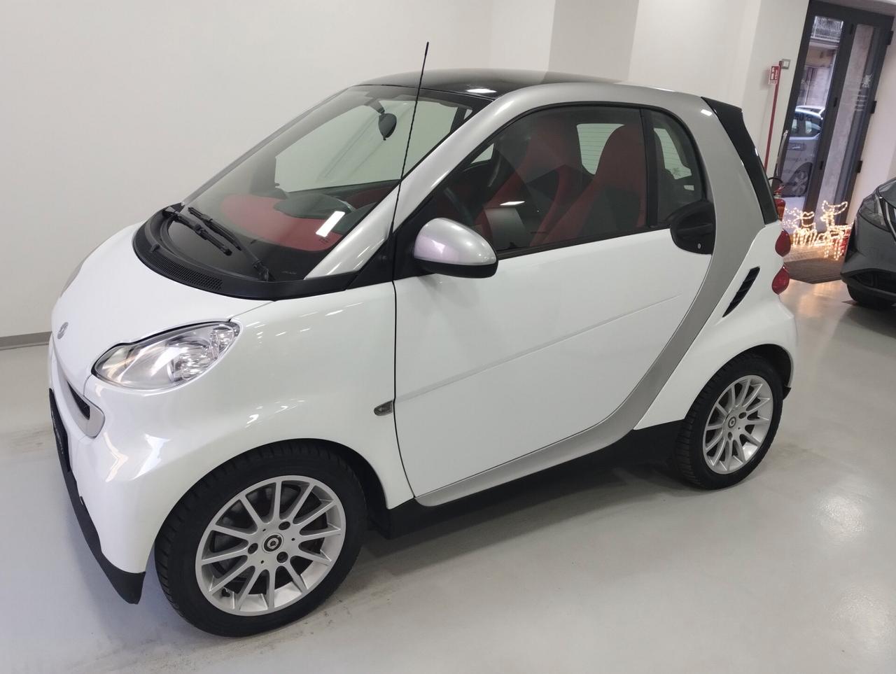 Smart ForTwo 800 CDI NEOPATENTATI 33 kW coupé passion