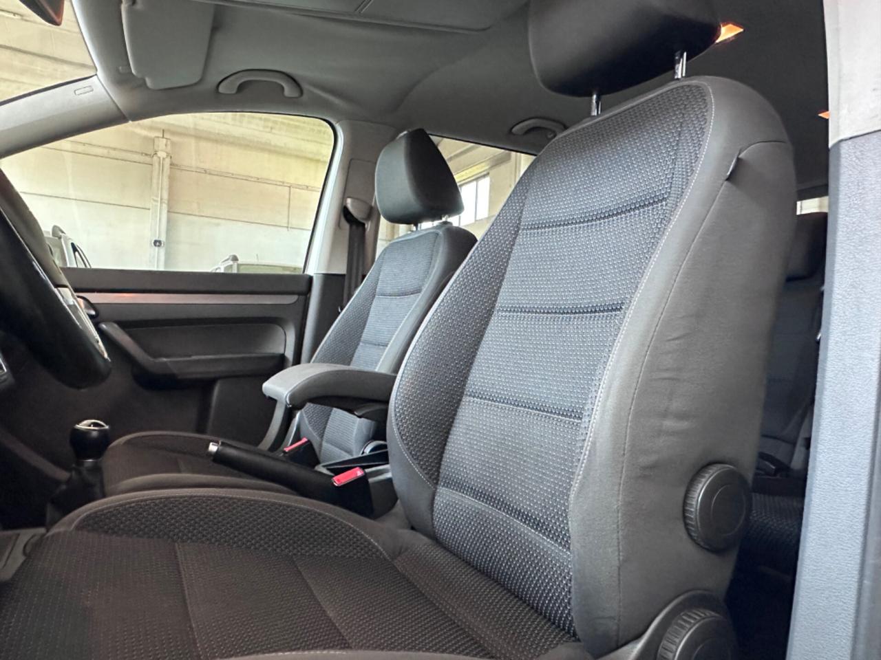 Volkswagen Touran 1.6 TDI gancio traino