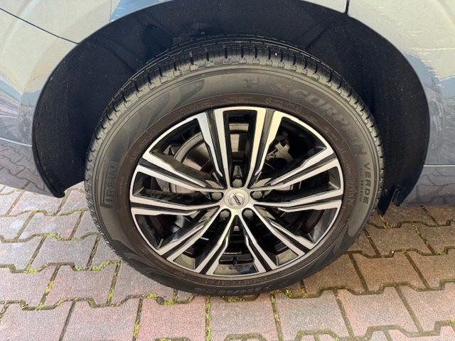 VOLVO XC60 B4 (d) AWD Geartronic Inscription