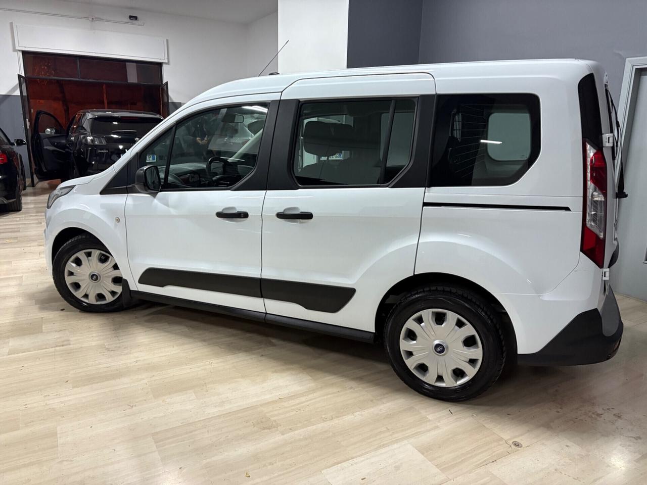 Ford Transit Connect vetrato 220 1.5 TDCi 100CV Combi Trend N1