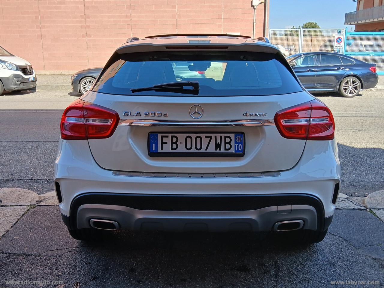 MERCEDES-BENZ GLA 200 d Automatic 4Matic Sport