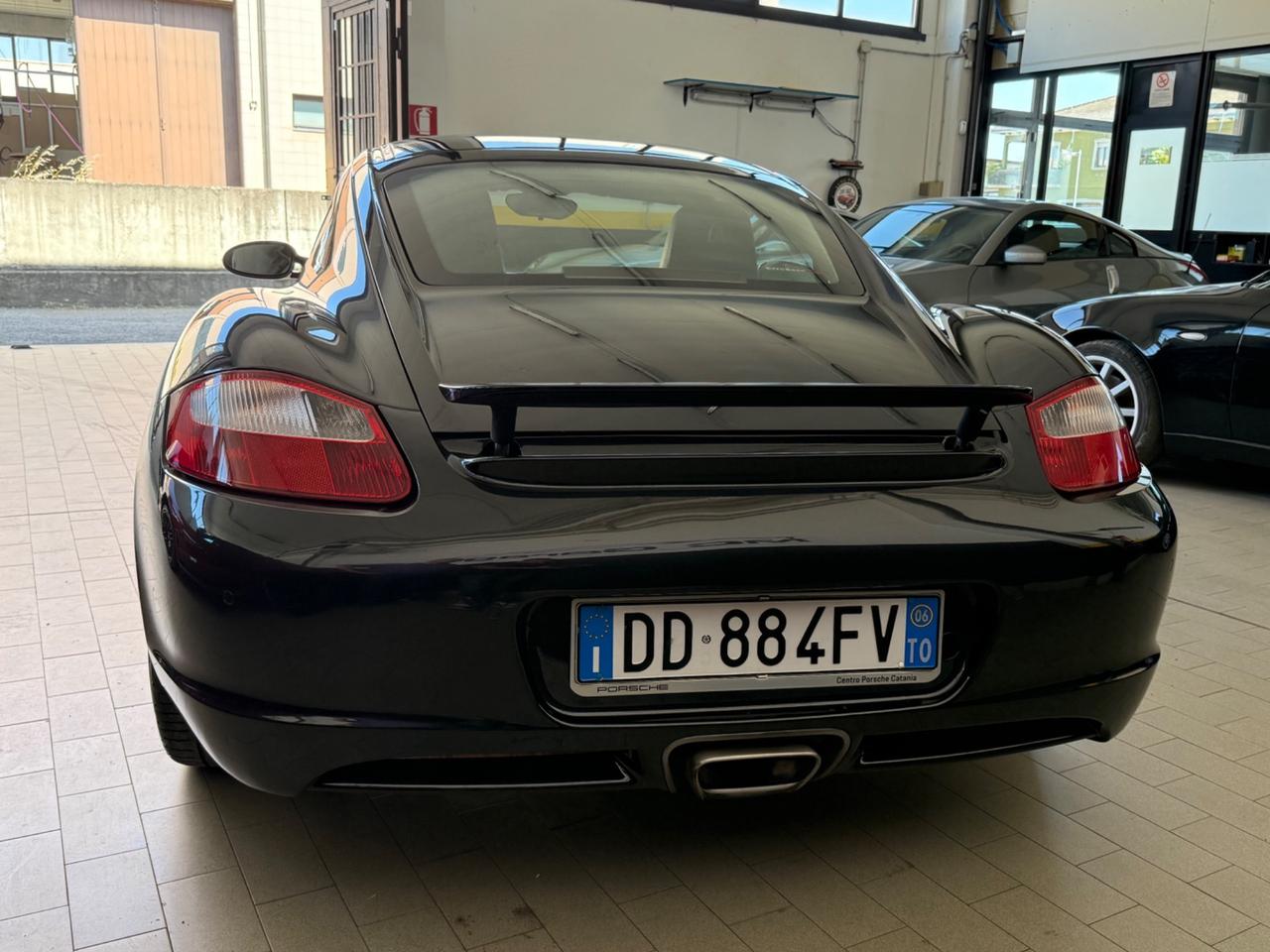 Porsche Cayman 2.7